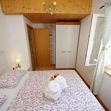 Bay House Rosohotnica Apartment Vrboska