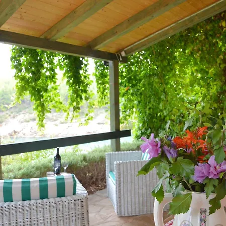 Bay House Rosohotnica